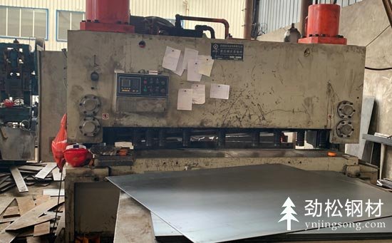 剪板機分類及優(yōu)缺點