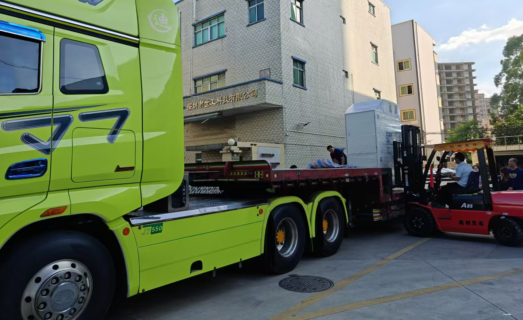 攜手共贏 智造引領(lǐng)丨夢(mèng)啟半導(dǎo)體接獲LED 芯片龍頭企業(yè)批量訂單，設(shè)備順利交付