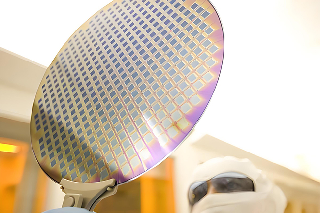 半導(dǎo)體芯片減薄工藝流程(圖3) 芯片清洗650.jpg